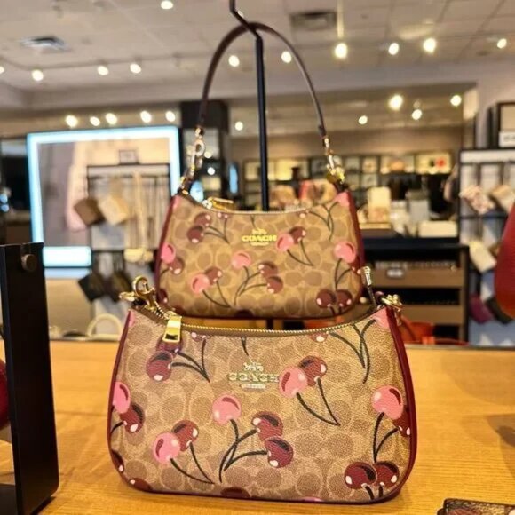 🎍🎍COACH LIMITED EDTION CHERRY TERI SHOULDER CROSSBODY BAG - Picture 1 of 6